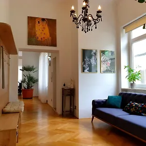  Apartment Sunny And Spacious Near Centre