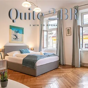 Roomy 2br Apt. Near Akh -perfect For Longstays Wiedeń