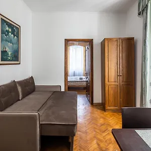  Apartament Next To Opera Ukraina